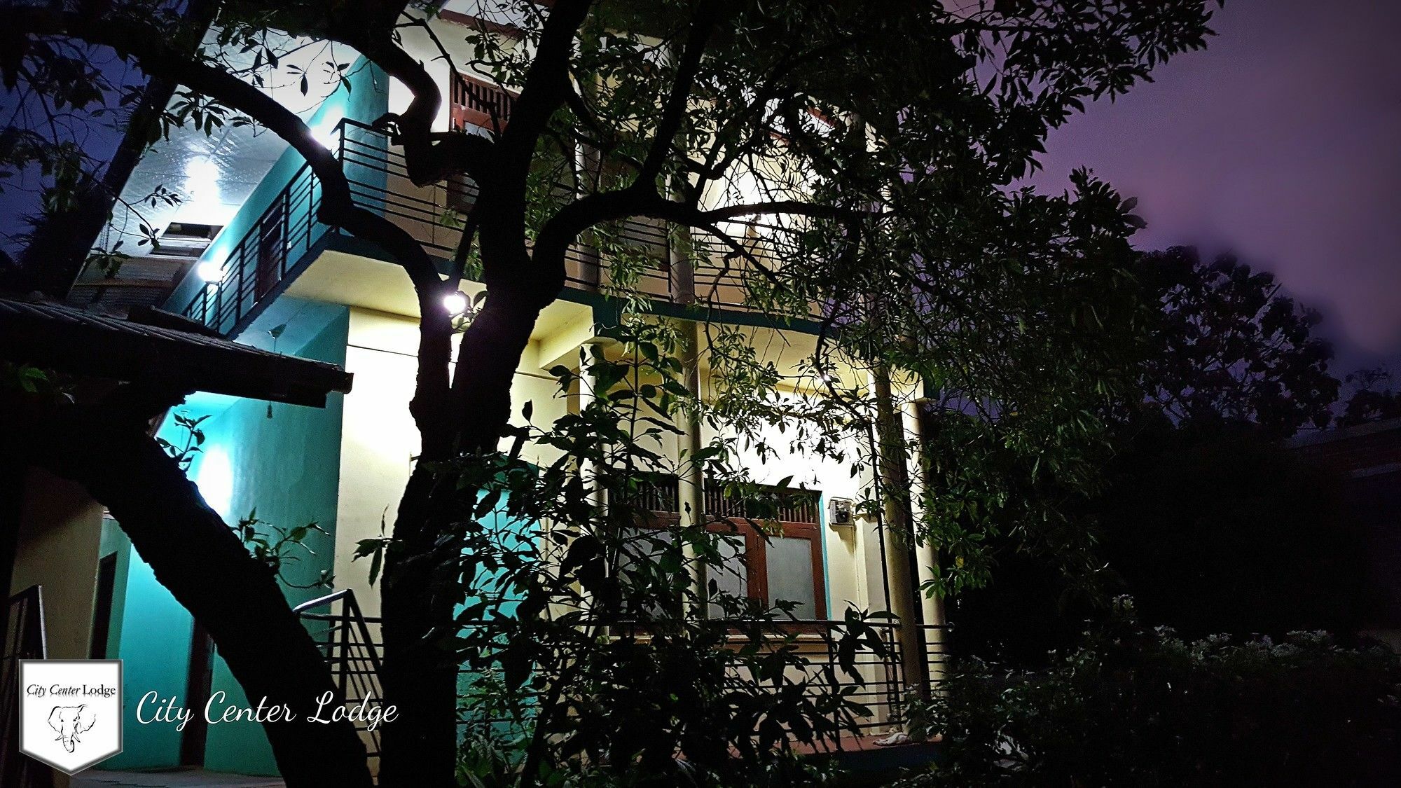 City Centre Lodge Ponnarankulama Exterior foto